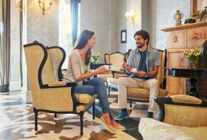 Clientes alojados en PortAventura Hotel Lucy's Mansion - Includes unlimited access & Express wristband to PortAventura Park & Ferrari Land