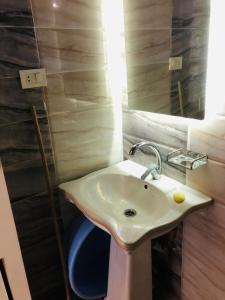 Ένα μπάνιο στο Alaa Aldin Flats