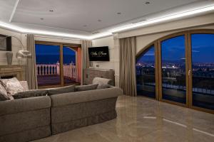 A seating area at Villa Plaza Boutique Hotel & Spa