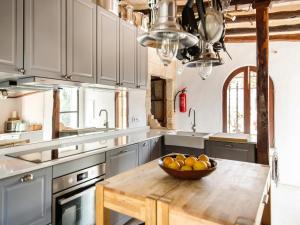 Kuchyň nebo kuchyňský kout v ubytování Apartment in Felanitx near Beaches and Pool