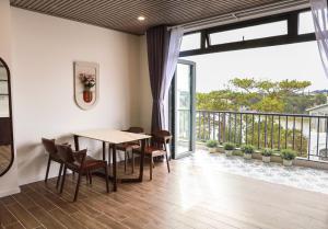 Balkón nebo terasa v ubytování Vĩnh Tuấn Hotel