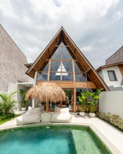 Πισίνα στο ή κοντά στο Boho Design Villa ELLE private Pool Munggu Beach