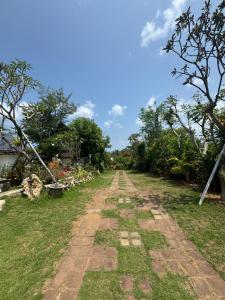 Zahrada ubytování Ringsun Homestay Uluwatu