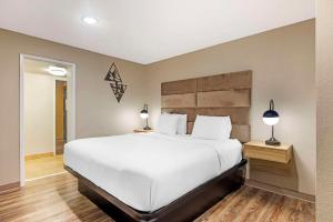 Postel nebo postele na pokoji v ubytování Columbia River Hotel, Ascend Hotel Collection
