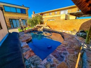 Gallery image of The West End Hermanus in Hermanus