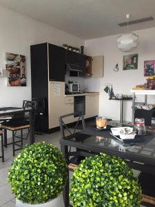 Η κουζίνα ή μικρή κουζίνα στο Main street verona fiera destiny home 11