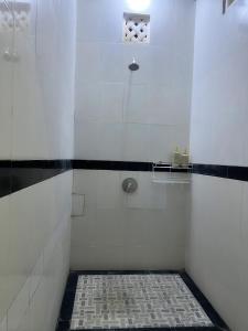 Et badeværelse på Gladstudio BrandNew + 3 billeder