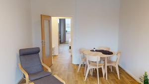 Χώρος καθιστικού στο Modernes 3-Raum-Appartement, WLAN