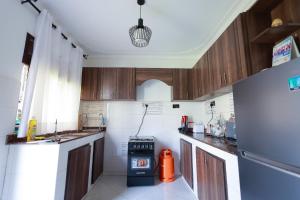 Foto dalla galleria di Spacious stand alone home a Entebbe Altre 38 foto