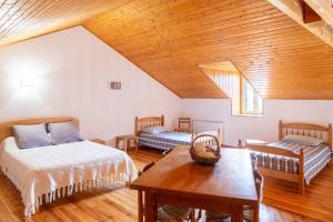 ChaulhacにあるGîte Gîte 6/7 personnes 1 chambre/1 mezzanineのギャラリーの写真 +15枚の写真