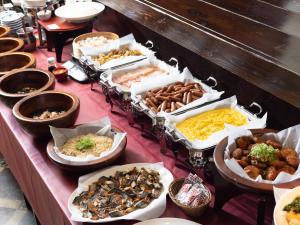 Comida no hotel ou em algum lugar perto