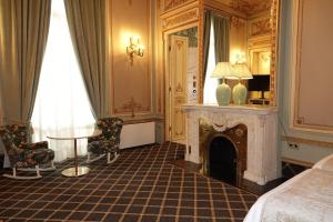A seating area at Hotel Continental Palacete