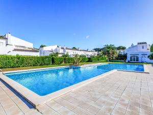 Bazén v ubytovaní Holiday Home La Reserva I by Interhome alebo v jeho blízkosti