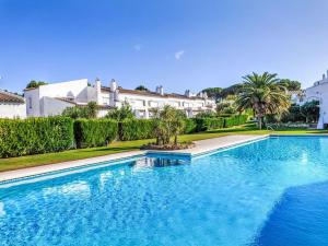 Bazén v ubytovaní Holiday Home Reserva V by Interhome alebo v jeho blízkosti
