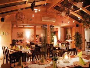Restaurace v ubytování Inn Landgasthof "Zur Gemütlichkeit"