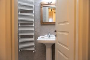 Koupelna v ubytování Grazia e Gino Suite + 18 fotografií