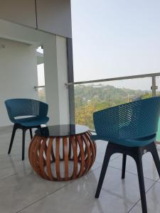 Ein Balkon oder eine Terrasse in der Unterkunft Vcode HillView