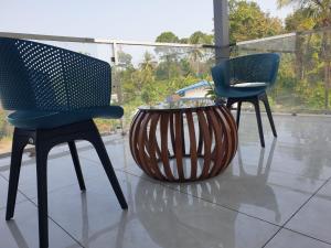 Ein Balkon oder eine Terrasse in der Unterkunft Vcode HillView