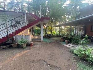 Κήπος έξω από το Bageecha B&B - K S H I T H I