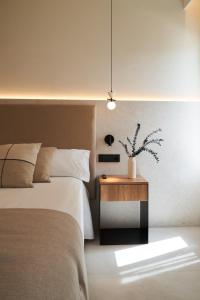 Postel nebo postele na pokoji v ubytování Hotel-Restaurante Jardines La Tejera