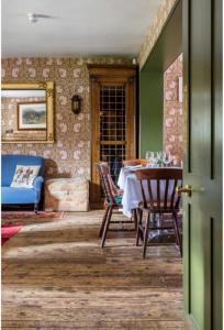 Area soggiorno di The Stag and Huntsman at Hambleden