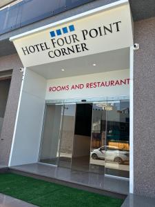 Certifikát, hodnocení, plakát nebo jiný dokument vystavený v ubytování Hotel Four Point Corner