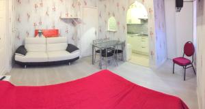 Posteľ alebo postele v izbe v ubytovaní Studio charmant à Néris-les-Bains - 25 m² avec terrasse