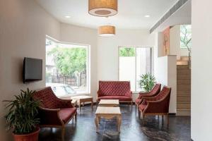 Posezení v ubytování K Tree Boutique Hotel, Kolhapur