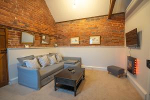 Gallery image of Hood Lane Farm - The Parlour - Self Catering Ground Floor Apartment in Arley +13 photos