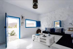 Posedenie v ubytovaní Seaside Villa La Graciosa