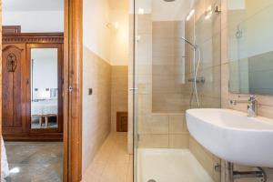 A bathroom at Villa Fico 2