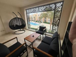Fotografie z fotogalerie ubytování Pool & Sea View 2BR in Mangroovy v destinaci Hurghada