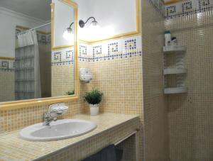 Ένα μπάνιο στο Comfortable Apartment Ayamonte Garden +25 φωτογραφίες