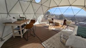 Příroda nedaleko luxury tent