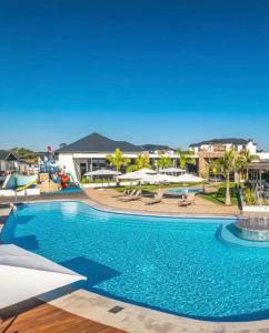 Πισίνα στο ή κοντά στο 362BallitoHills