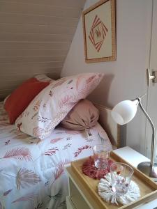 Postel nebo postele na pokoji v ubytování Chambre au calme Arradon