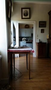 Η κουζίνα ή μικρή κουζίνα στο Maison typique Normande Mont St Michel +19 φωτογραφίες