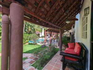 Villa Botero By Casa Mojito外面的花园