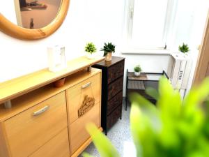 O bucătărie sau chicinetă la Piano Apartment Halle Center - Netflix - Free WiFi 2