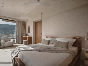 Postel nebo postele na pokoji v ubytování Villa Albero - Sea View Escape