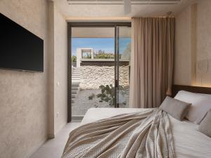 Postel nebo postele na pokoji v ubytování Villa Albero - Sea View Escape