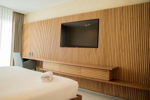 Μια τηλεόραση ή/και κέντρο ψυχαγωγίας στο MantaHost Hotel
