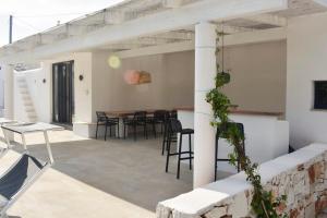 Μια τηλεόραση ή/και κέντρο ψυχαγωγίας στο Che Bello Trullo piscina jacuzzi pallavolo