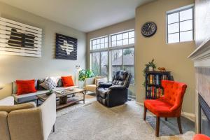 Galería fotográfica de Walk to McMenamins Edgefield Inviting Townhome! en Troutdale