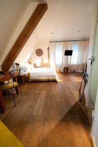 Postel nebo postele na pokoji v ubytování Hotel Drei Raben + 37 fotografií