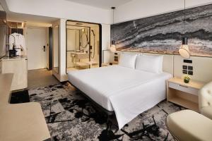 Katil atau katil-katil dalam bilik di The Park Lane Hong Kong, Autograph Collection