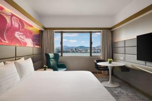 Katil atau katil-katil dalam bilik di The Park Lane Hong Kong, Autograph Collection