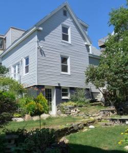 Hoone, kus the country house asub