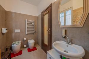Bilik mandi di Master Clod Guest House +39 gambar