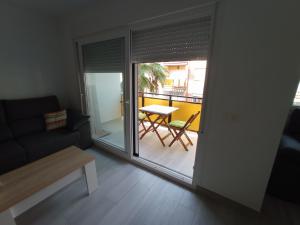 Posezení v ubytování Habitación a 2min de la playa